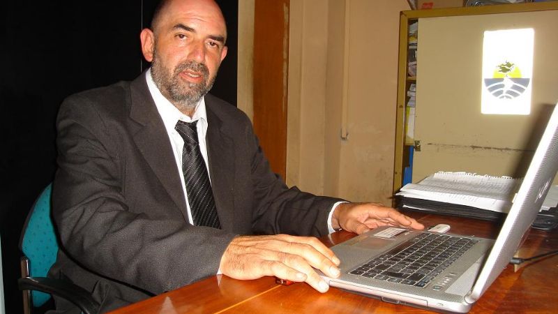 León Mendoza ya trabaja momentáneamente con un Gabinete