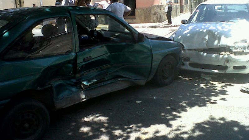 Abogado chocó a una ex modelo