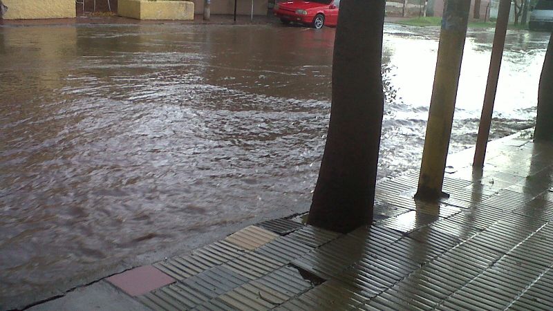 Tarde complicada con mucha lluvia y granizo