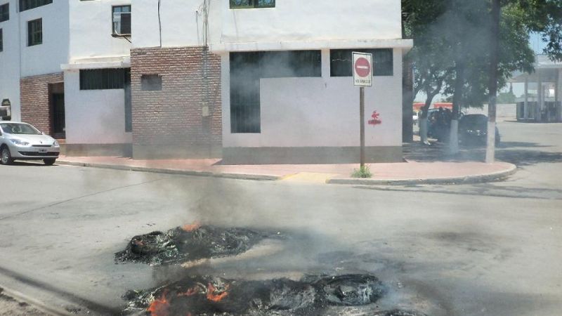Trabajadores en contra de la media sanción del estatuto del empleado rural
