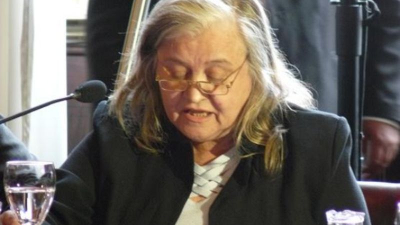 Sesto de Leiva responde con ironías