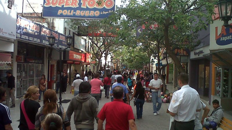 Muchos catamarqueños salieron a último momento a realizar las compras