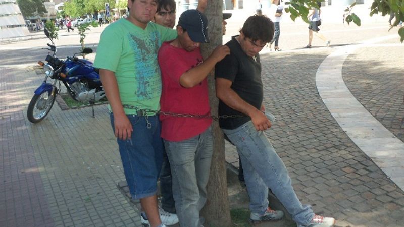 Otra vez encadenados