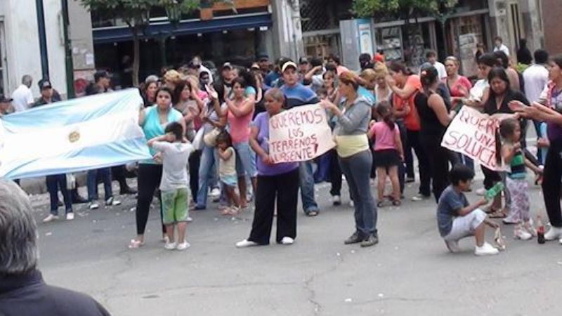 Buscan al gobernador por terrenos en el norte