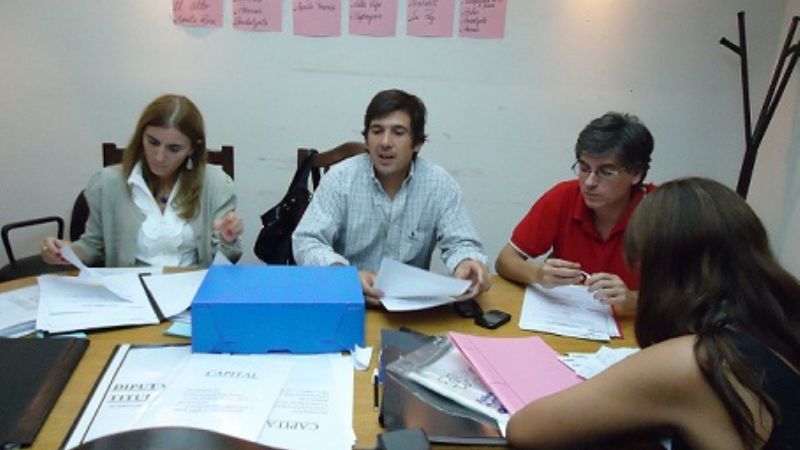 El FPV quedó fortalecido y el PJ busca candidatos