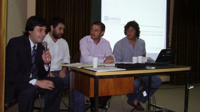 Aguirre anunció que ANSES entregará 20 mil netbooks en Catamarca