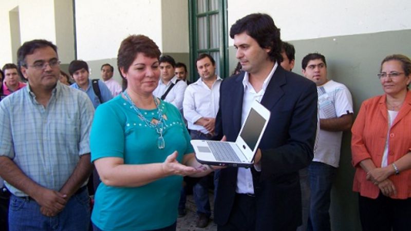 ANSES junto a la Nación continúan con la entrega de netbooks