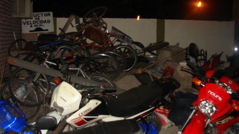 Arrestan a 25 personas y secuestran 25 motos