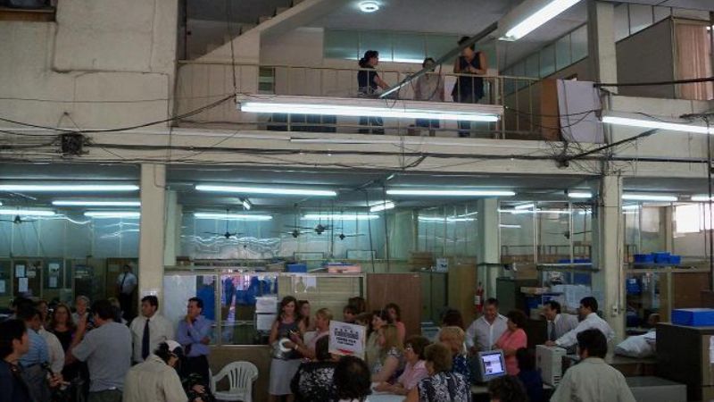 Tapia desarticuló medidas de fuerza en CAPRESCA y en Rentas