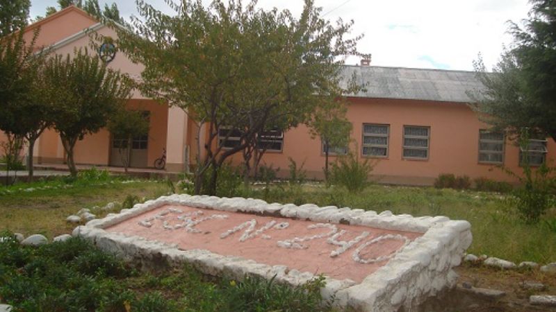 Dos escuelas esperan la obra de gas