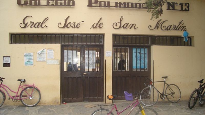 Cuestionan el accionar de la directora de la técnica de San José