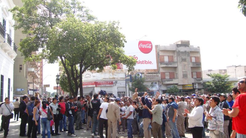 Contratados agradecieron al Gobernador y a la Virgen por el pase a servicio