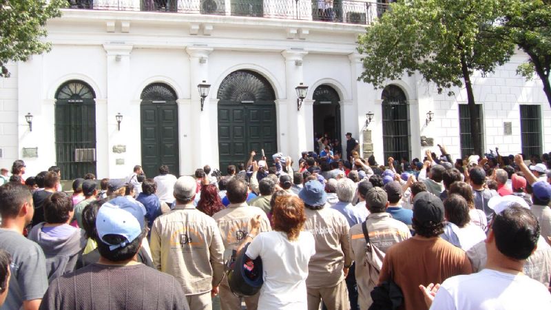 Contratados agradecieron al Gobernador y a la Virgen por el pase a servicio
