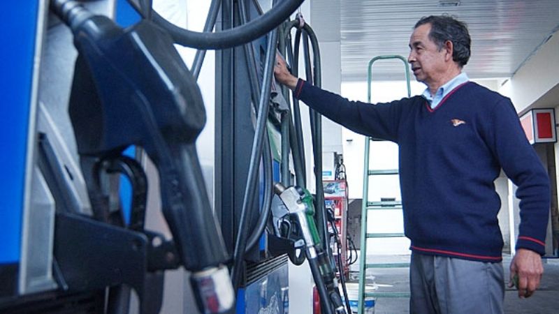 Los estacioneros acordaron y en Semana Santa venderán combustible 