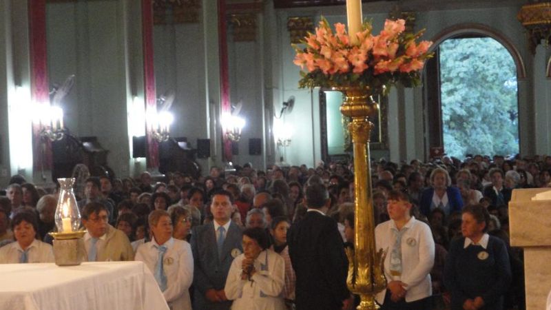 Con la Catedral desbordada, se concretó la Bajada de Virgen