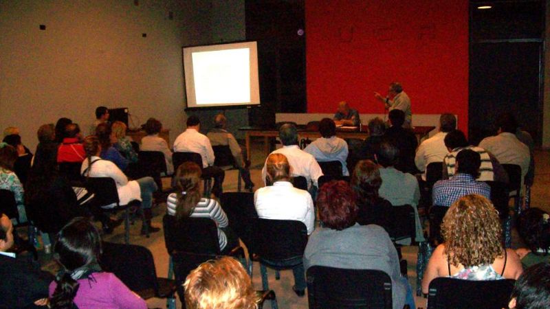 Se realizó una charla en el Comité Capital de la UCR 