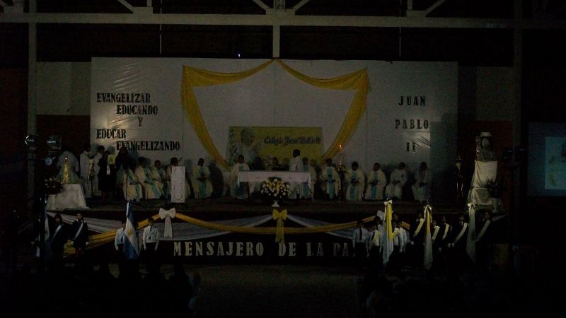 Emotivo homenaje al Beato Juan Pablo II 