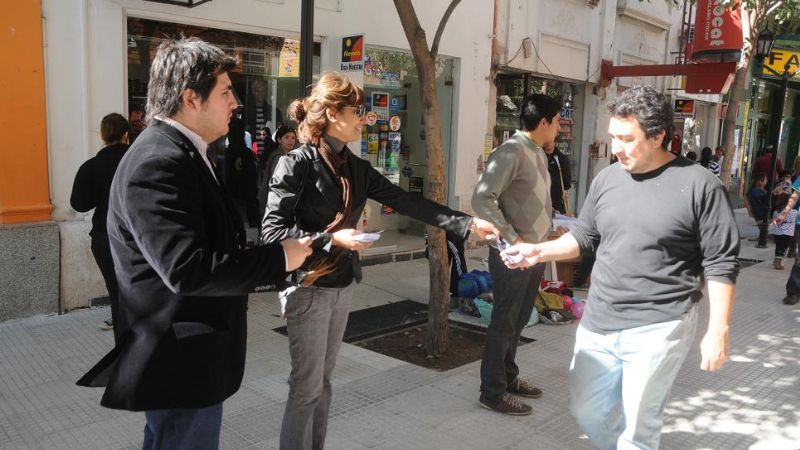 Jóvenes radicales difunden la nueva Ley Electoral 