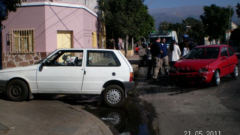 Violento choque en avenida Belgrano