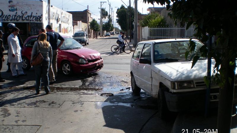 Violento choque en avenida Belgrano