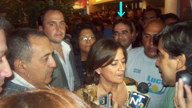 Lucia asustada por fantasma que aparece en las fotos