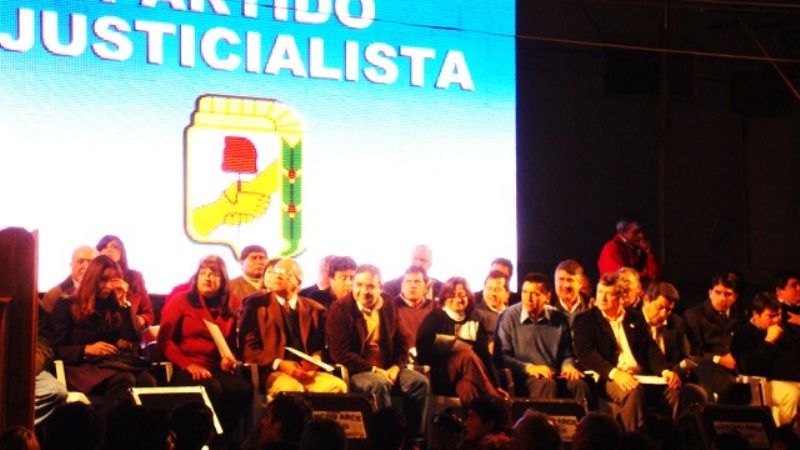 Crece descontento de la militancia peronista y se analiza una movilización