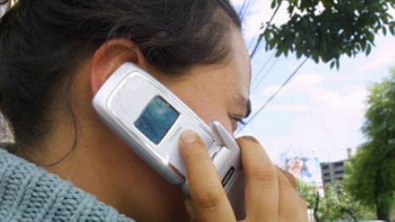 La OMS vinculó el uso de celulares con la posibilidad de contraer cáncer