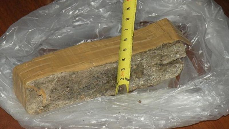 Incautaron cocaína, marihuana, 10 mil pesos y detenidos