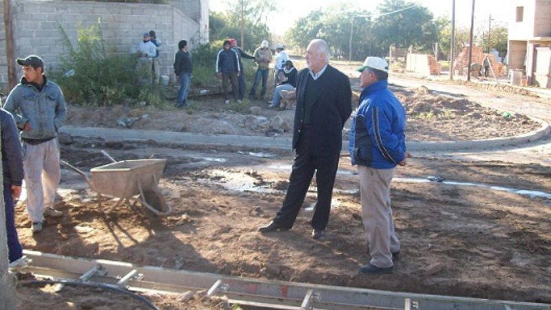 Continúan las obras de cordones cuneta, pavimentación y de desagüe en la Capital