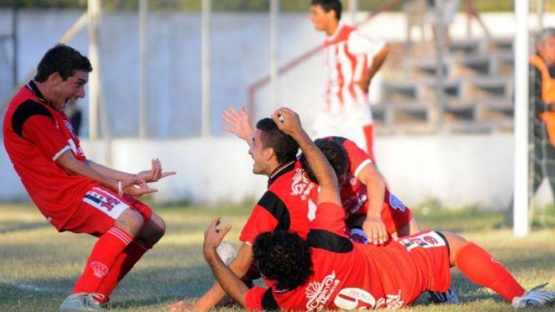 Villa Cubas perdió con un gol en el minuto 50\'