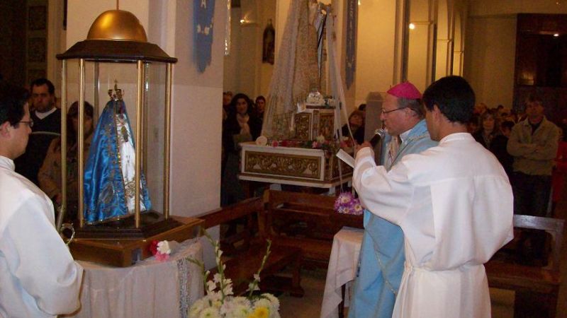 Entronizan Imagen de la Virgen del Valle en localidad cordobesa