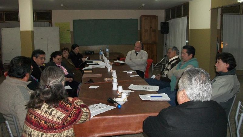 Gremios e iglesia debatieron sobre cómo erradicar la pobreza