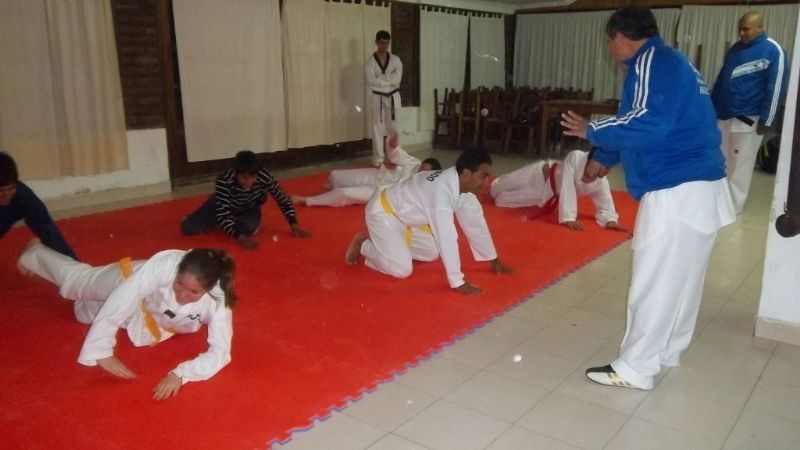 Visita de maestros de La Han Chang Kim