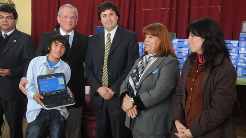 ANSES entregó 216 computadores en el barrio La Tablada