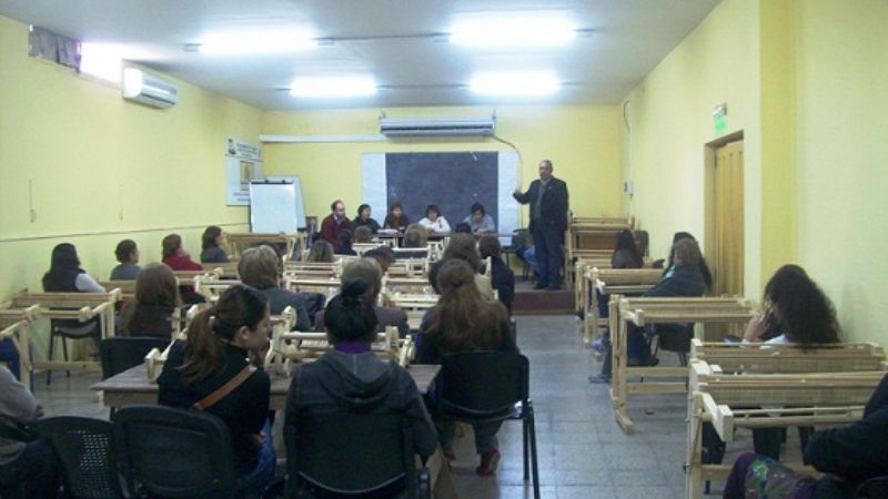 La Municipalidad lanzó taller de capacitación textil artesanal 