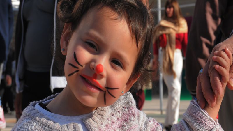 Los mas chicos felices con el Poncho