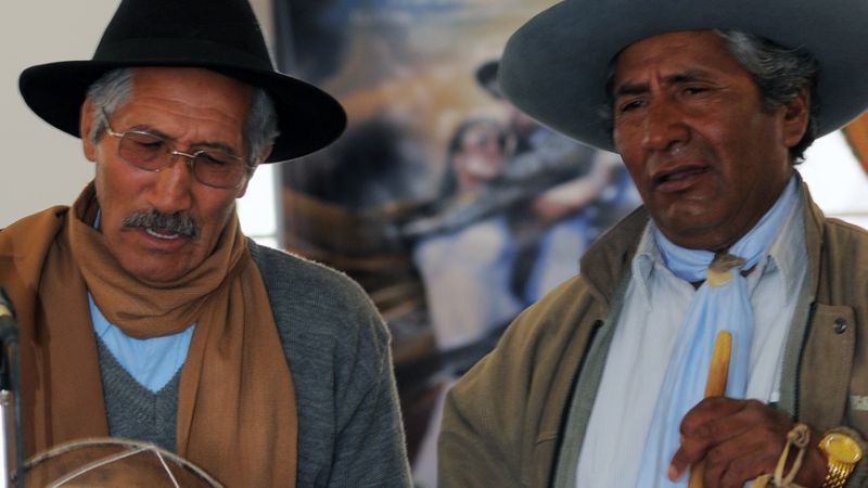 Los copleros deleitan con su arte