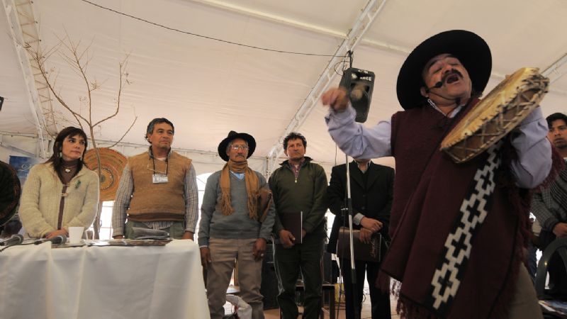 Los copleros deleitan con su arte