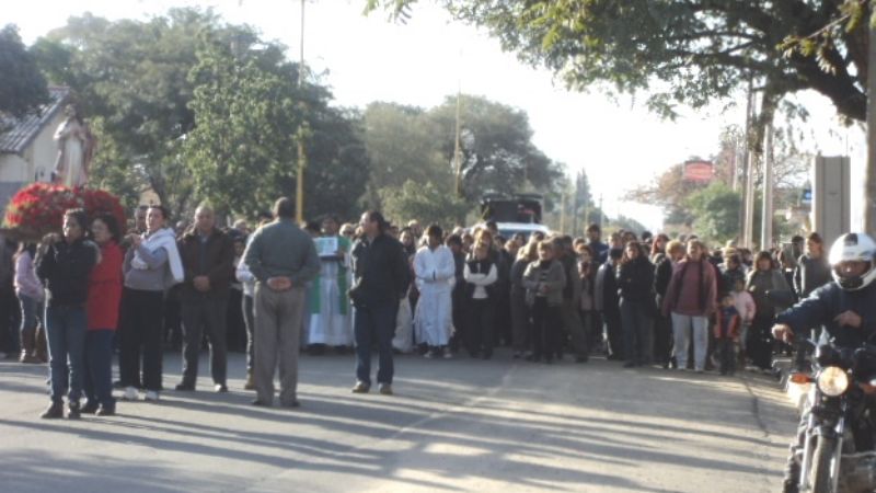 Emotiva procesión del Sagrado Corazón de Jesús 