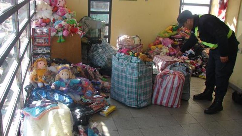 Secuestran ropa y juguetes en Capayán