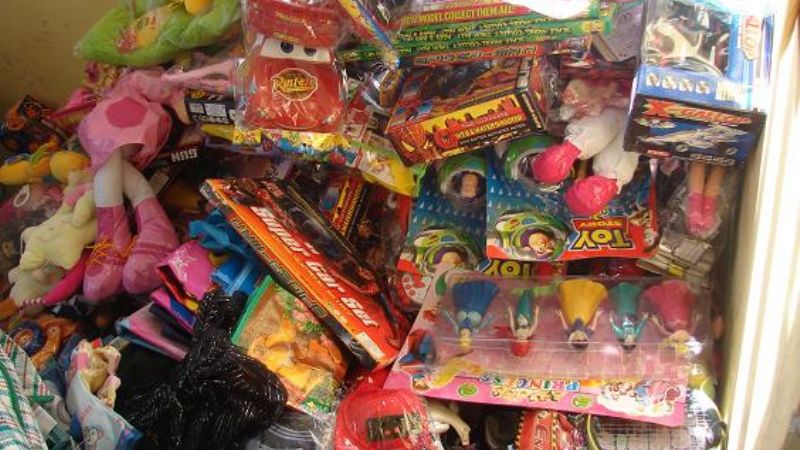 Secuestran ropa y juguetes en Capayán