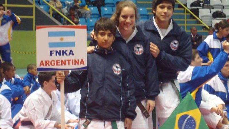 Destacada participación de karatecas locales en Brasil