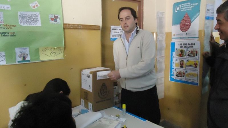 Mera votó y destacó la gran concurrencia de ciudadanos