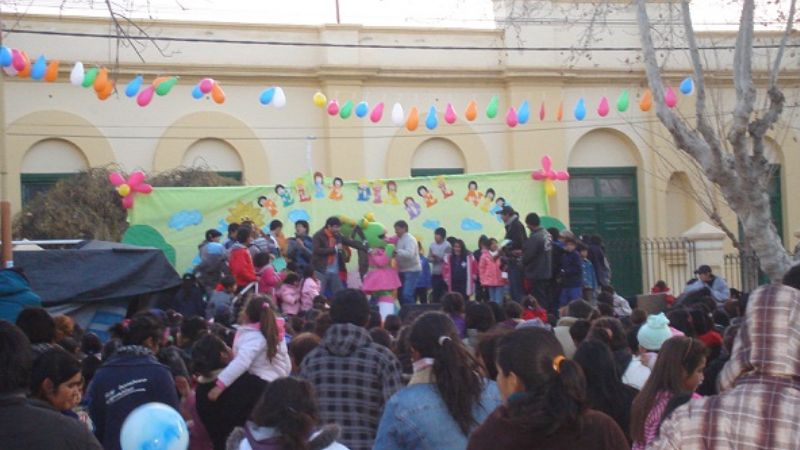 Multitudinario festejo de los niños