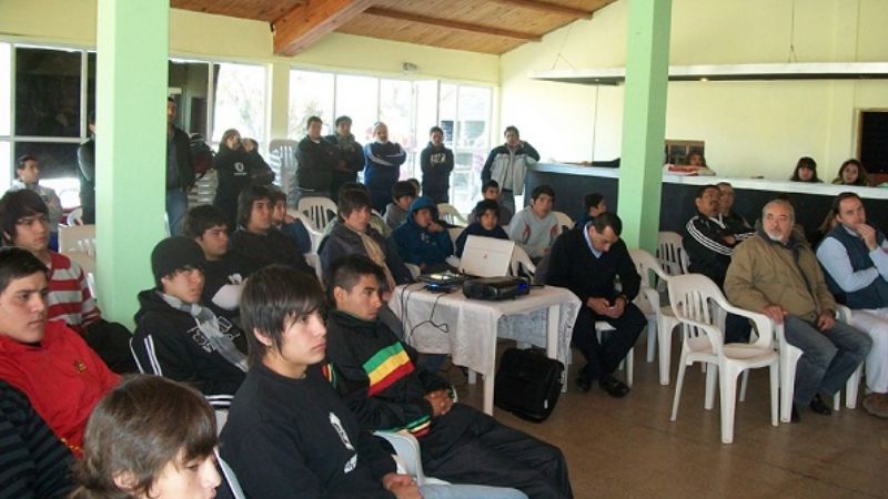 Exitosa jornada de “La Salud y el Deporte en la Adolescencia”