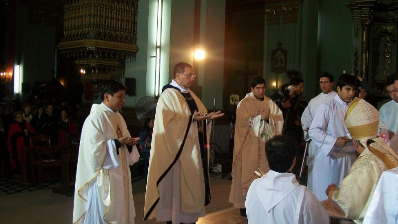 Misa por aniversario de sacerdotes ordenados en el Año Centenario   