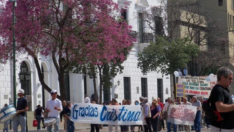 Cesanteados se manifestaron