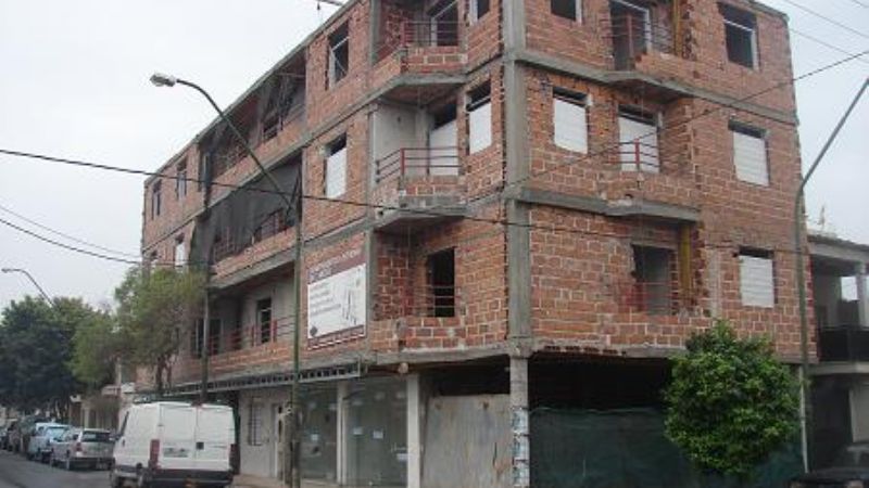 Encuentran a obrero muerto