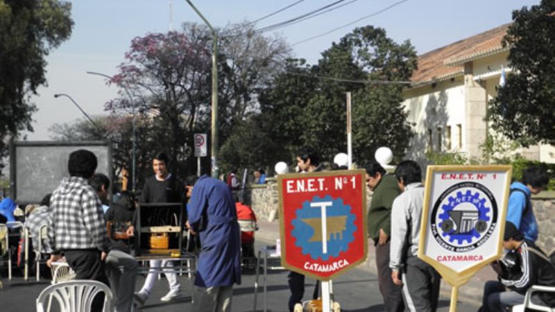 Docentes de la Industrial llevaron a cabo clases públicas en la calle