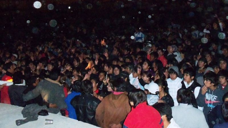 Los estudiantes recibieron la primavera a pura fiesta